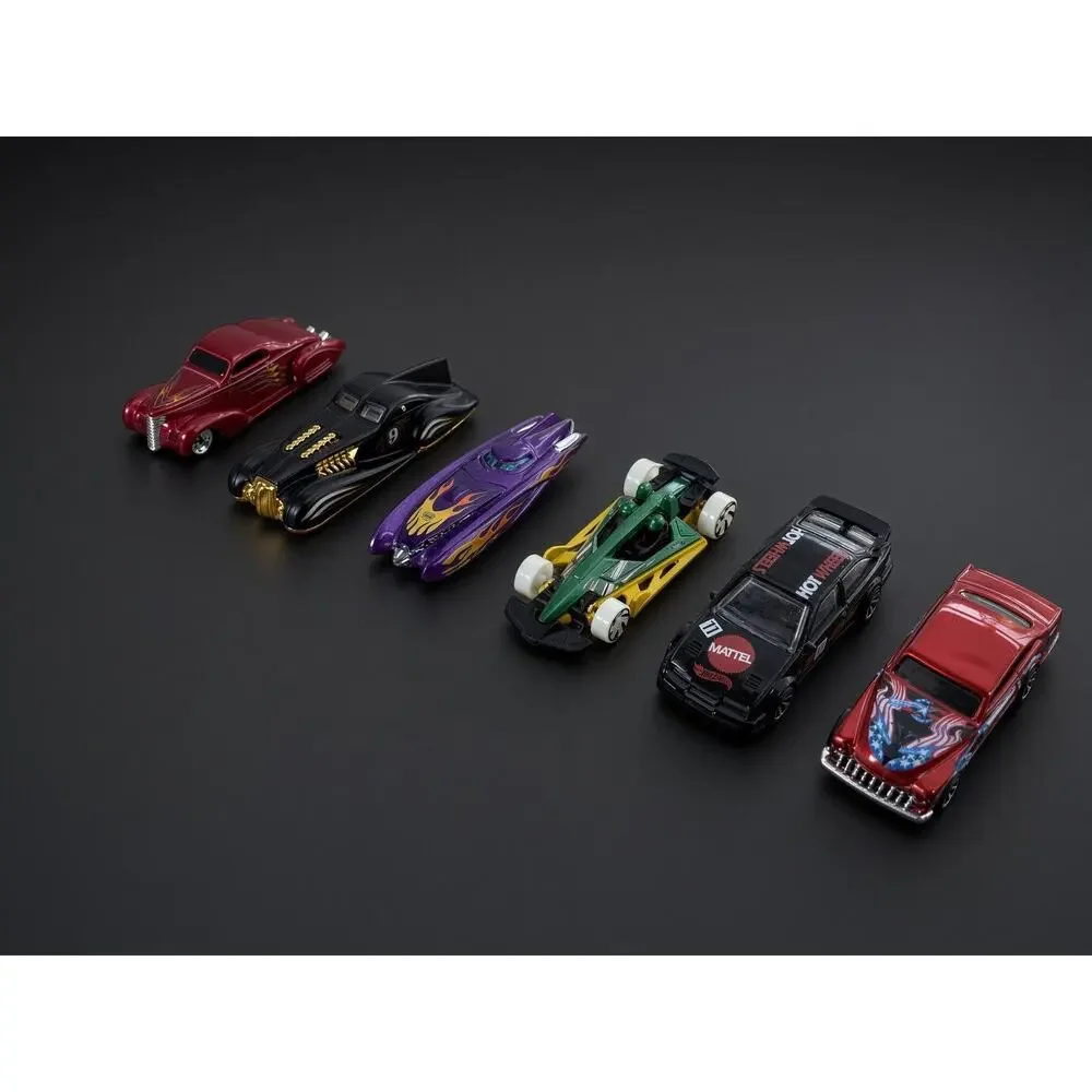 Hot Wheels Batmobile Style Diecast Lot 1:64